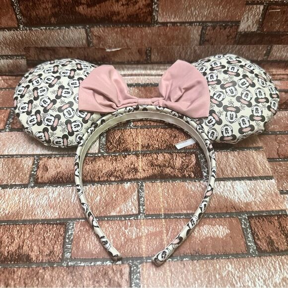 Mickey Mouse Ears Headband with Pink Bow - Picture 6 of 9